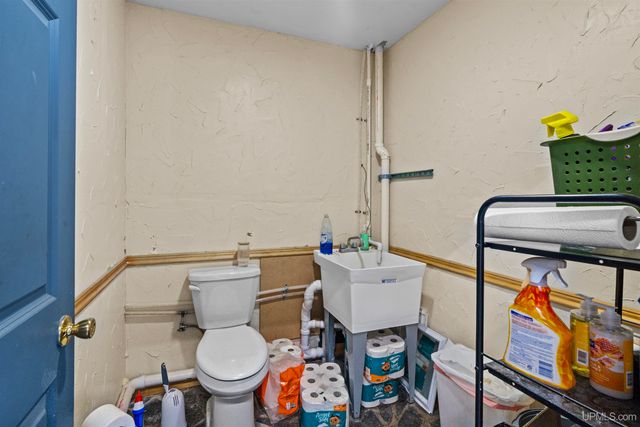 47212 Main Street, Houghton, MI 49931