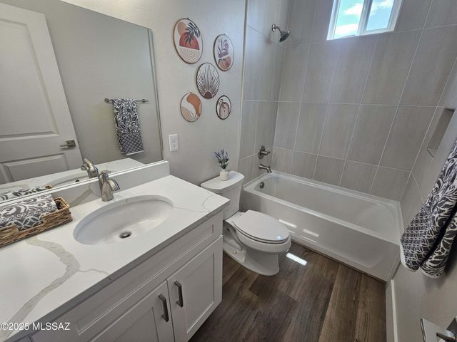 2020 E River Rd Unit 102, Tucson, AZ 85718