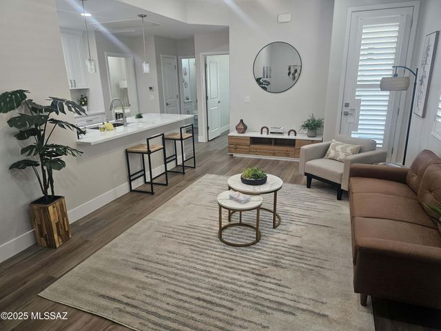 2020 E River Rd Unit 102, Tucson, AZ 85718