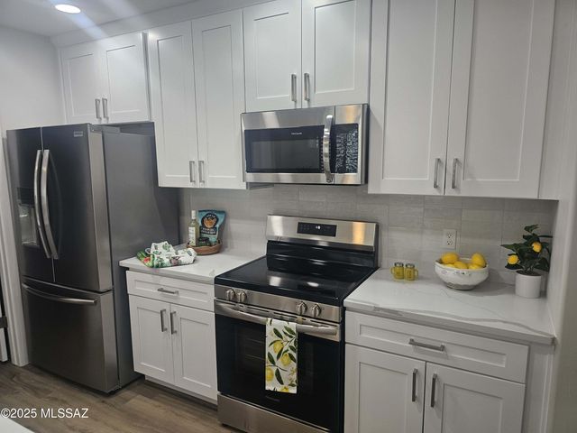 2020 E River Rd Unit 102, Tucson, AZ 85718