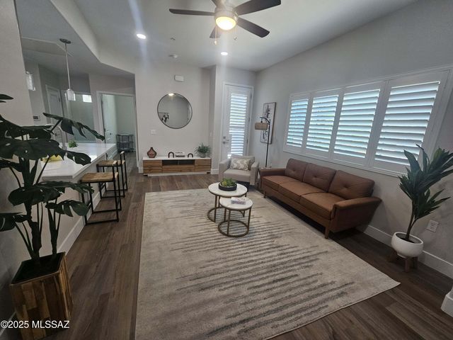 2020 E River Rd Unit 102, Tucson, AZ 85718