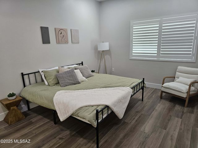 2020 E River Rd Unit 102, Tucson, AZ 85718