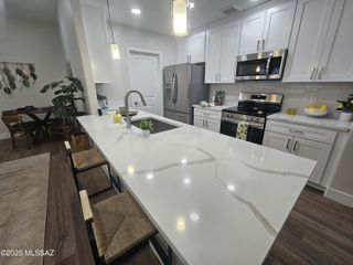 2020 E River Rd Unit 102, Tucson, AZ 85718