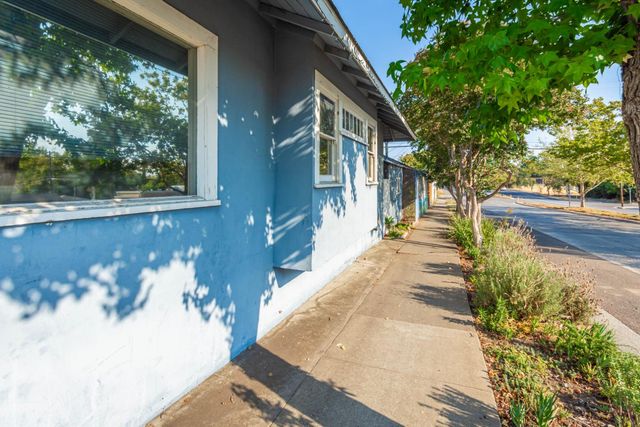 224 Pleasant St, Roseville, CA 95678