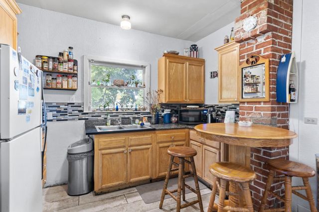 224 Pleasant St, Roseville, CA 95678