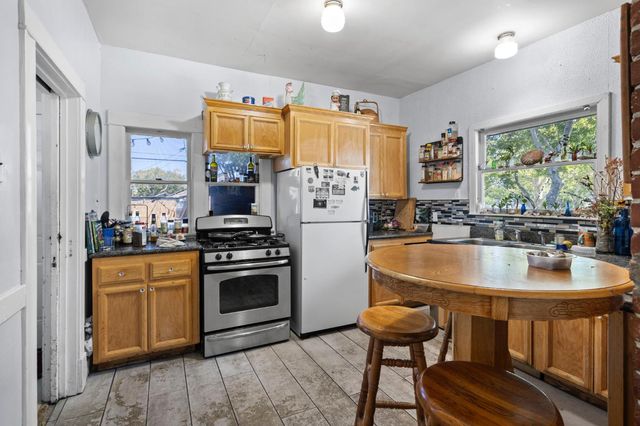 224 Pleasant St, Roseville, CA 95678