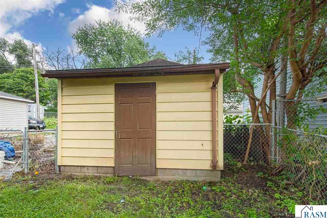 1337 N 5th Street, Mankato, MN 56001