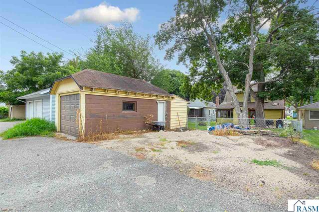 1337 N 5th Street, Mankato, MN 56001