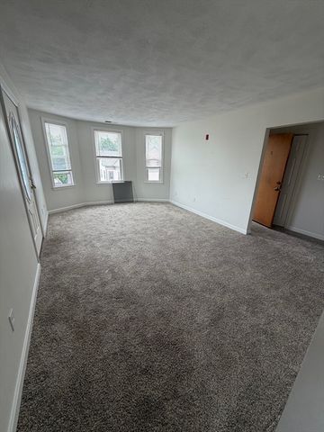 72 Cabot St 8, Beverly, MA 01915
