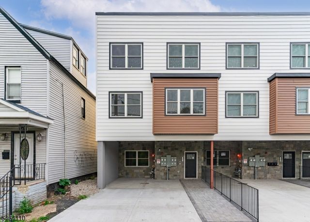 643 S 10Th St, Newark City, NJ 07108