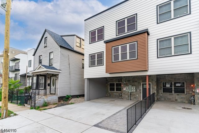 643 S 10Th St, Newark City, NJ 07108