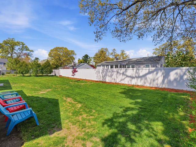 14 Delwood Rd, Chelmsford, MA 01824