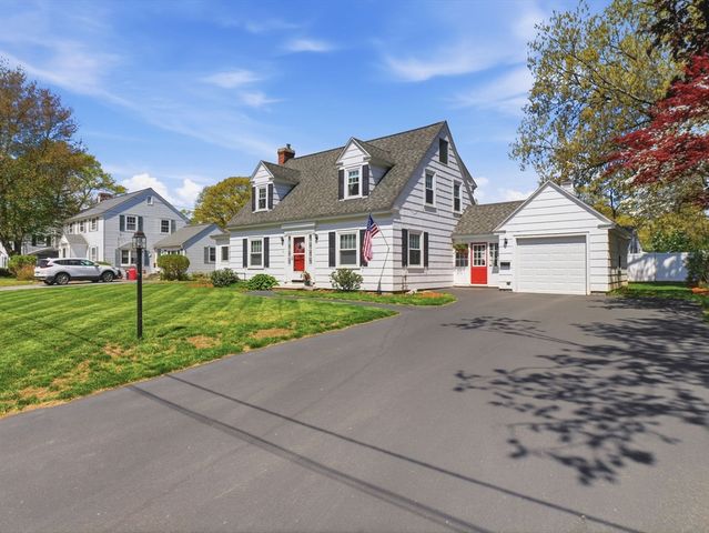 14 Delwood Rd, Chelmsford, MA 01824