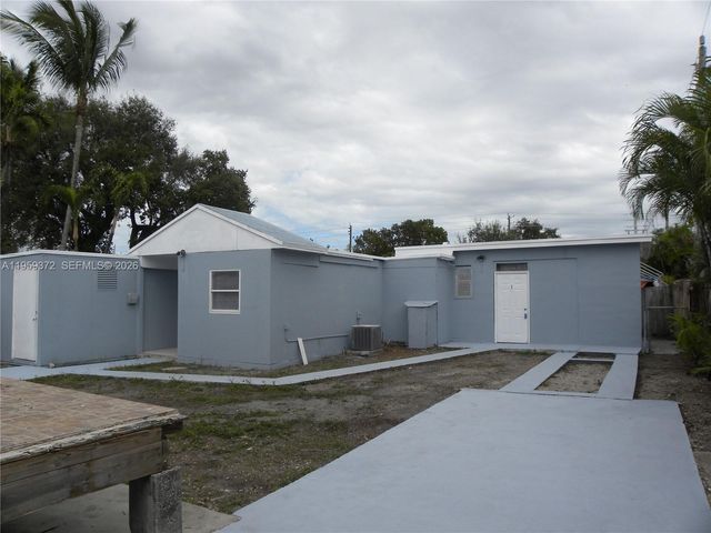 25 NW 50th Ave 2, Miami, FL 33126