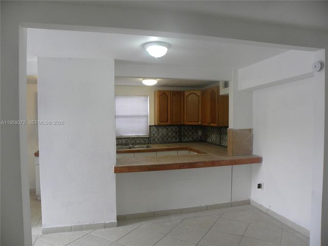 25 NW 50th Ave 2, Miami, FL 33126