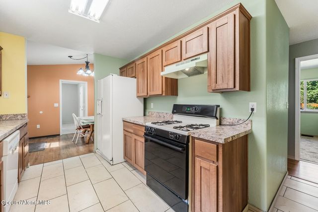 30670 N Meadow St, Athol, ID 83801