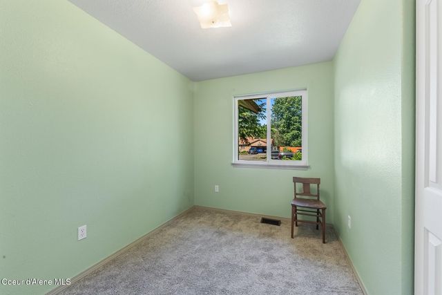 30670 N Meadow St, Athol, ID 83801