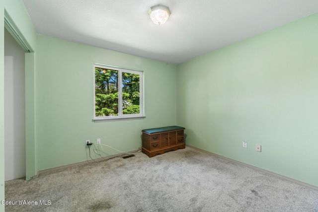 30670 N Meadow St, Athol, ID 83801