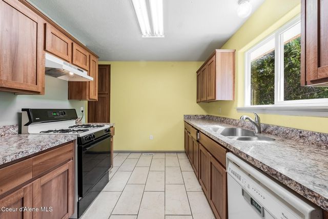 30670 N Meadow St, Athol, ID 83801