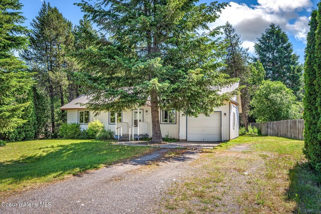 30670 N Meadow St, Athol, ID 83801