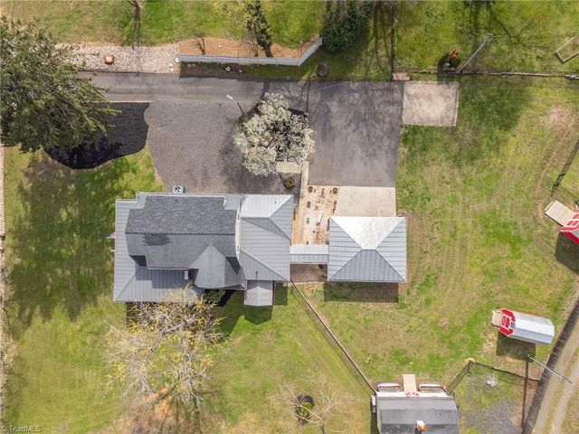 421 Chestnut Street, Eden, NC 27288