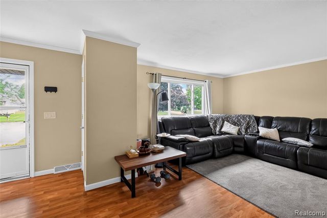 2312 Darwin Lane, Saginaw, MI 48603