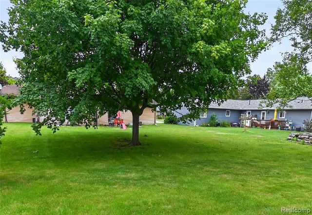 2312 Darwin Lane, Saginaw, MI 48603