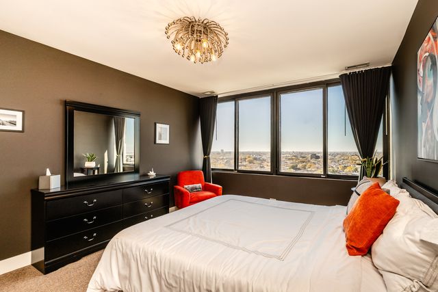 2754 N HAMPDEN Court 2105, Chicago, IL 60614