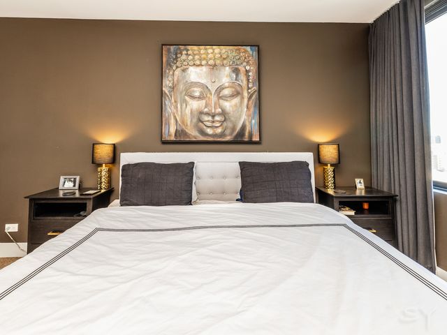 2754 N HAMPDEN Court 2105, Chicago, IL 60614