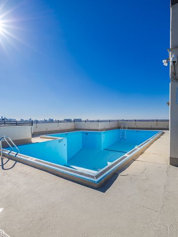 2754 N HAMPDEN Court 2105, Chicago, IL 60614