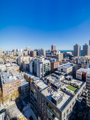 2754 N HAMPDEN Court 2105, Chicago, IL 60614