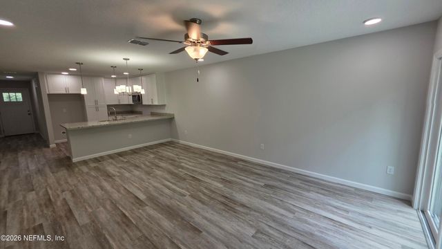 7044 DUNN Avenue, Jacksonville, FL 32219