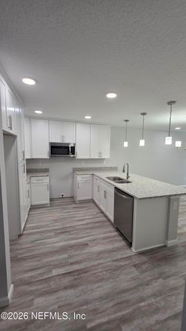 7044 DUNN Avenue, Jacksonville, FL 32219