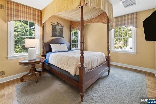 454 Hasbrouck Boulevard, Oradell, NJ 07649
