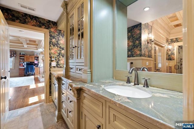 454 Hasbrouck Boulevard, Oradell, NJ 07649