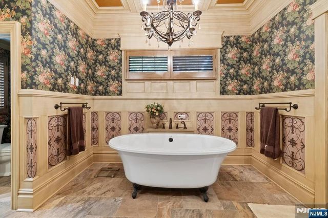 454 Hasbrouck Boulevard, Oradell, NJ 07649