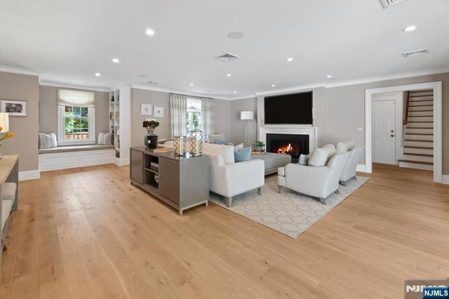 454 Hasbrouck Boulevard, Oradell, NJ 07649