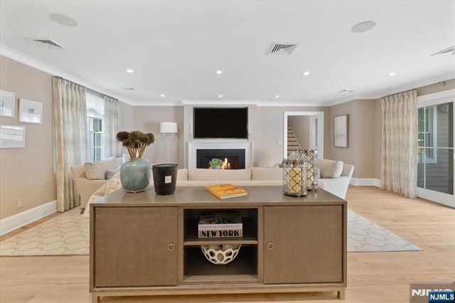 454 Hasbrouck Boulevard, Oradell, NJ 07649