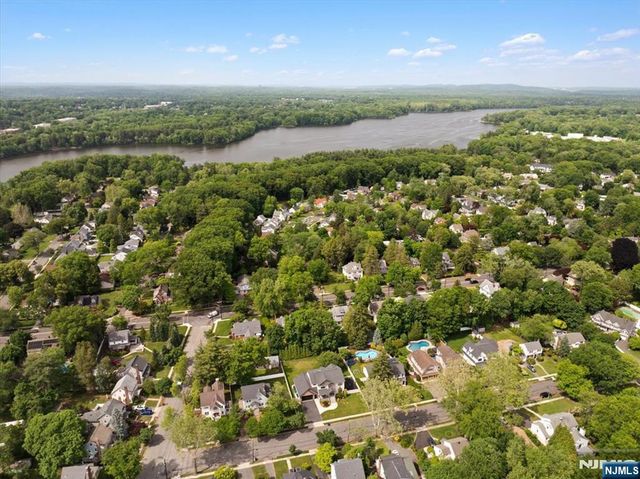 454 Hasbrouck Boulevard, Oradell, NJ 07649
