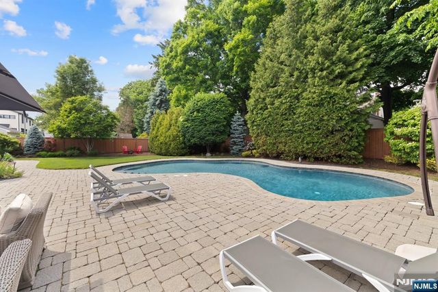 454 Hasbrouck Boulevard, Oradell, NJ 07649