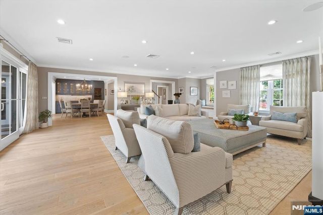 454 Hasbrouck Boulevard, Oradell, NJ 07649