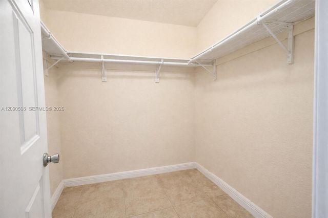 2471 NW 18th Ter A, Miami, FL 33125