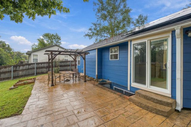 1514 E Mona St, Wichita, KS 67216