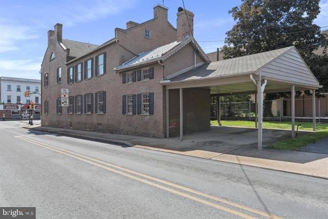 1 W MAIN STREET, Waynesboro, PA 17268