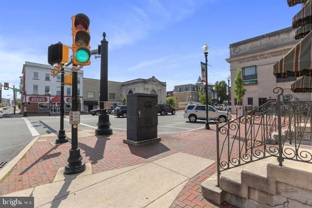 1 W MAIN STREET, Waynesboro, PA 17268