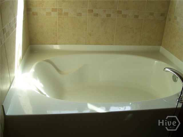 35 Chapel Lake N, Savannah, GA 31419