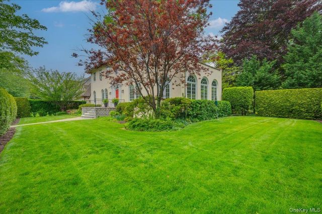560 Pelhamdale Avenue, Pelham, NY 10803