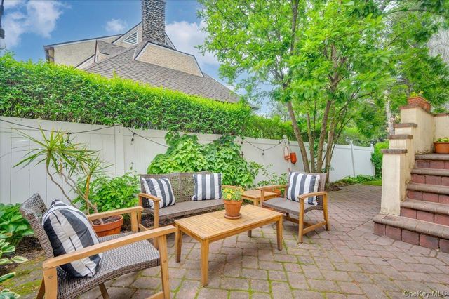 560 Pelhamdale Avenue, Pelham, NY 10803