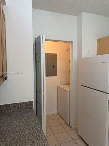 8030 N Nob Hill Rd 102, Tamarac, FL 33321
