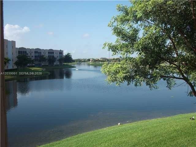 8030 N Nob Hill Rd 102, Tamarac, FL 33321